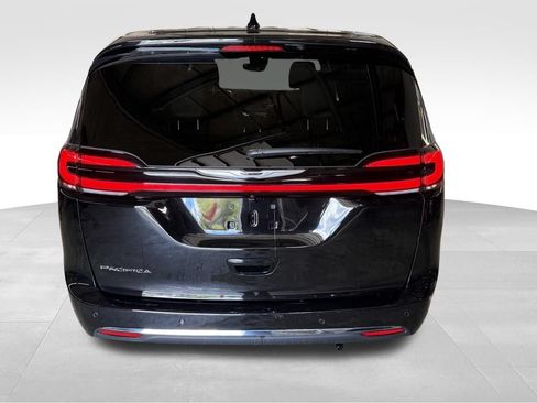 Used 2026 Chrysler Pacifica Select FWD image 46