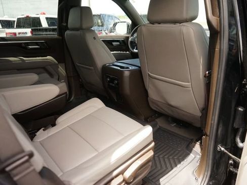 Used 2026 Chevrolet Tahoe LT w/ Comfort Package RWD image 16