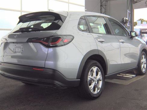 Used 2025 Honda HR-V LX image 10