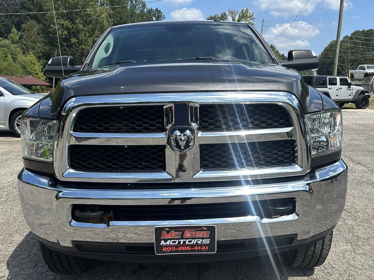 Used 2017 RAM 2500 Tradesman w/ Chrome Appearance Group AWD/4WD image 3