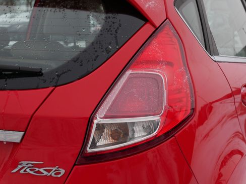 Used 2014 Ford Fiesta Titanium image 17