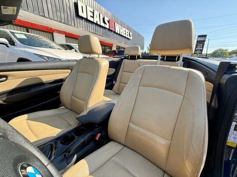 Used 2011 BMW 128i Convertible RWD image 13