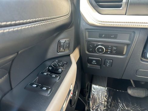 Used 2023 Ford Expedition Max Platinum image 19