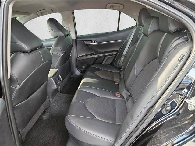 Used 2022 Toyota Camry XLE w/ Cold Weather Package FWD image 15