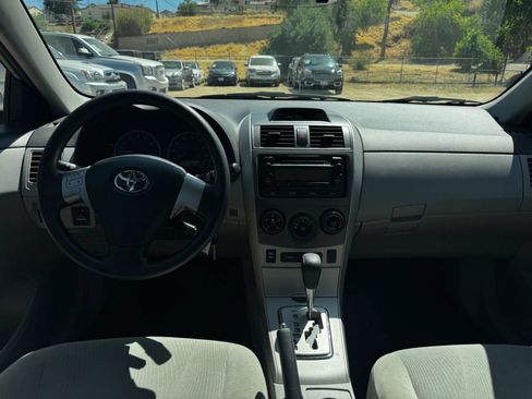 Used 2012 Toyota Corolla LE FWD image 12