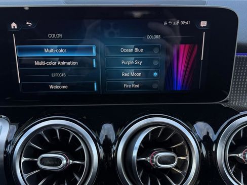 Used 2020 Mercedes-Benz GLB 250 4MATIC image 43