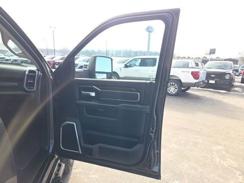Used 2024 RAM 2500 Laramie image 26