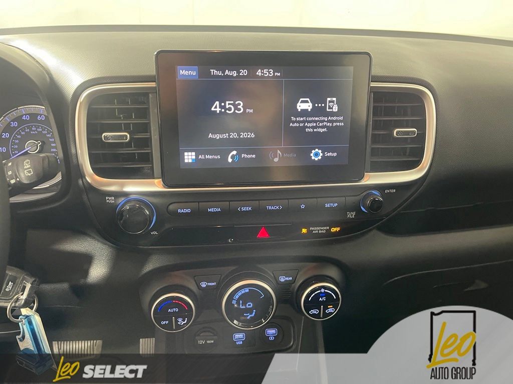 Used 2021 Hyundai Venue SEL FWD image 18