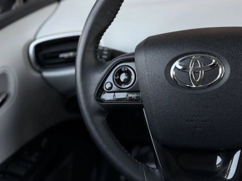 Used 2019 Toyota Prius Limited w/ Carpet Mat Package FWD image 21