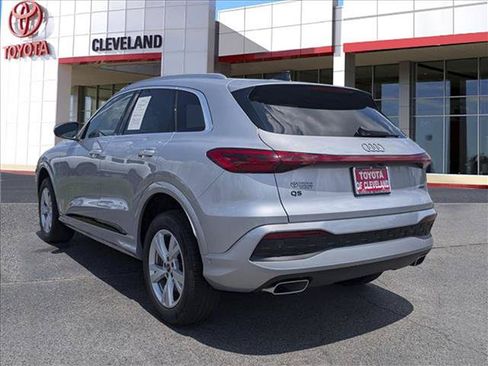 Used 2025 Audi Q5 Premium w/ Convenience Package AWD/4WD image 4