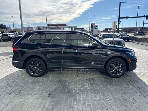 Used 2022 Volkswagen Tiguan SE image 6