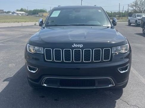 Used 2022 Jeep Grand Cherokee Limited image 3