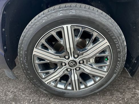 Used 2023 Toyota Sequoia Capstone AWD/4WD image 15