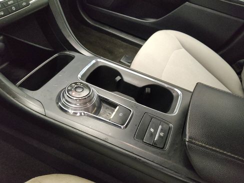 Used 2020 Ford Fusion SE w/ Equipment Group 151A image 26