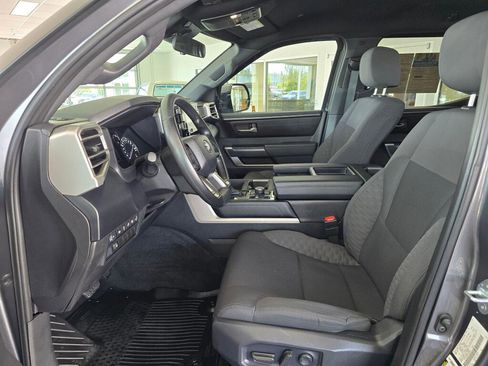 Used 2025 Toyota Tundra SR5 w/ SR5 Convenience Package AWD/4WD image 20