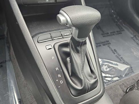Used 2023 Kia Rio S FWD image 21