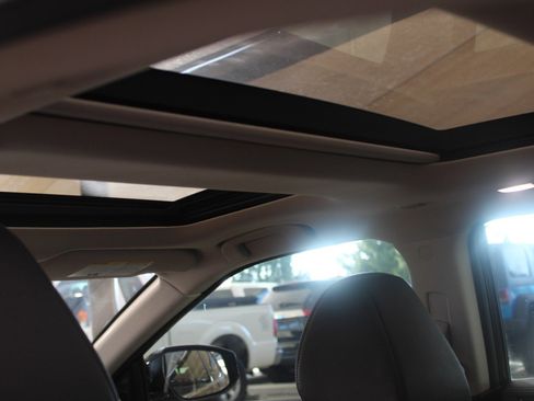 Used 2018 Nissan Maxima Platinum image 20