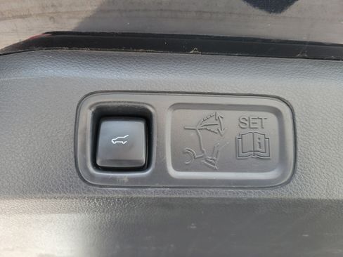 Used 2023 Ford Expedition Max Platinum RWD image 18