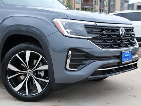 New 2026 Volkswagen Atlas SEL Premium R-Line AWD/4WD image 2