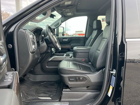 Certified 2022 GMC Sierra 3500 Denali w/ Denali Ultimate Package image 17