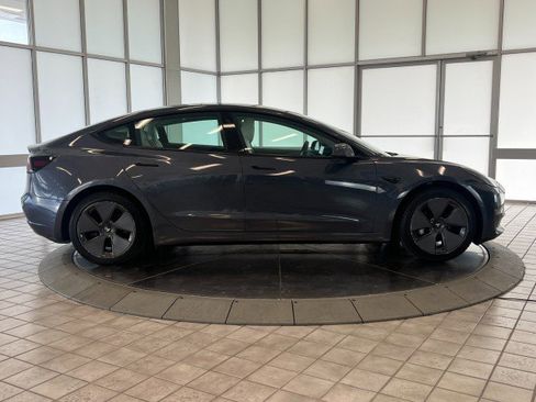 Used 2022 Tesla Model 3 RWD image 8