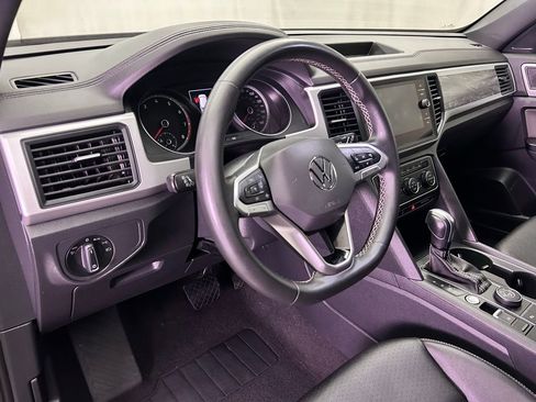 Used 2021 Volkswagen Atlas Cross Sport SE image 14