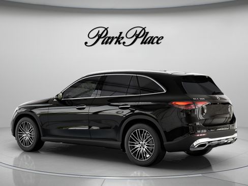 Used 2026 Mercedes-Benz GLC 300 image 12
