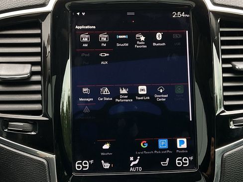 Used 2017 Volvo XC90 T6 Momentum w/ Vision Package image 34