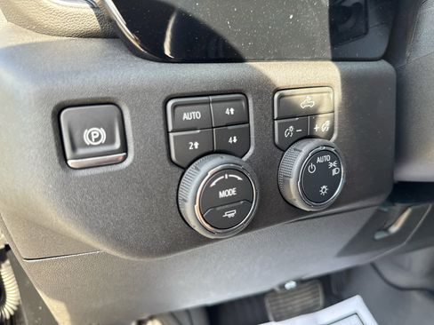 New 2026 Chevrolet Silverado 1500 LT w/ Z71 Off-Road Package image 18