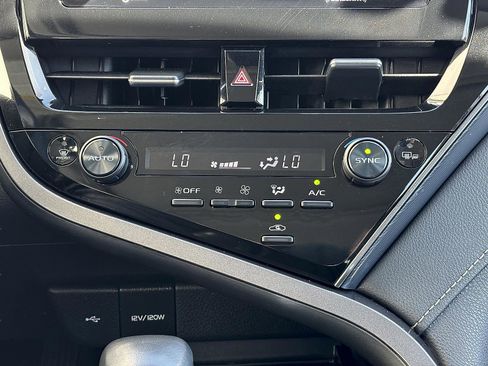 Used 2024 Toyota Camry SE w/ Convenience Package image 24