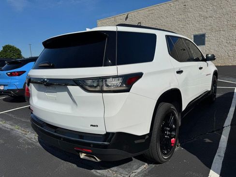 Used 2019 Chevrolet Traverse Premier w/ Redline Edition AWD/4WD image 2