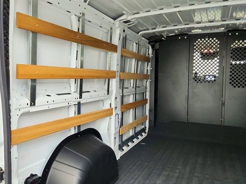 Used 2025 RAM ProMaster 2500 w/ U-Haul Equipment Group FWD image 19