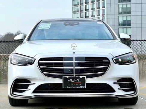 Certified 2024 Mercedes-Benz S 580e 4MATIC Sedan image 3