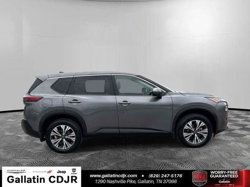 Used 2023 Nissan Rogue SV AWD/4WD image 4