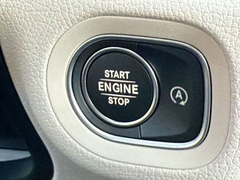 New 2026 Mercedes-Benz GLS 450 4MATIC image 28