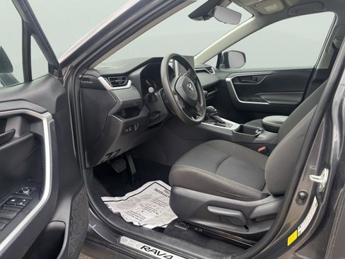 Used 2024 Toyota RAV4 LE image 10