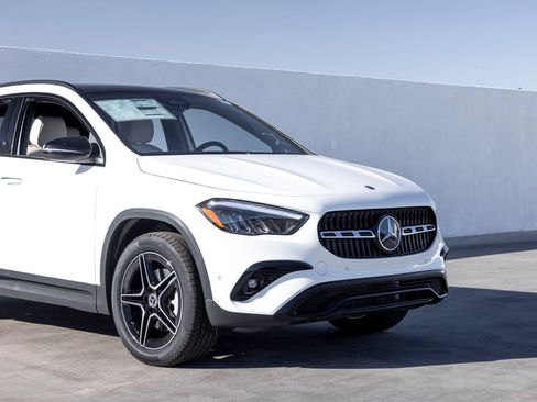 Used 2026 Mercedes-Benz GLA 250 image 8