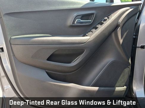 Used 2020 Chevrolet Trax LS w/ Tint and Cruise Package FWD image 15