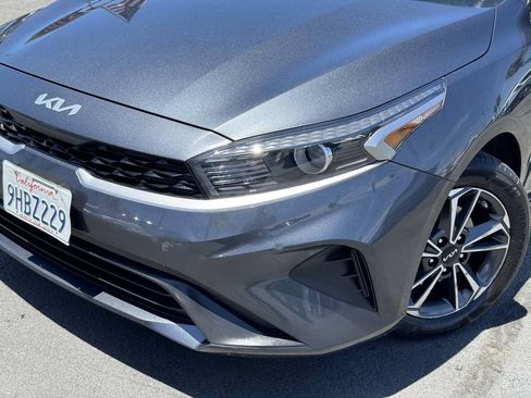 Used 2023 Kia Forte LXS FWD image 3