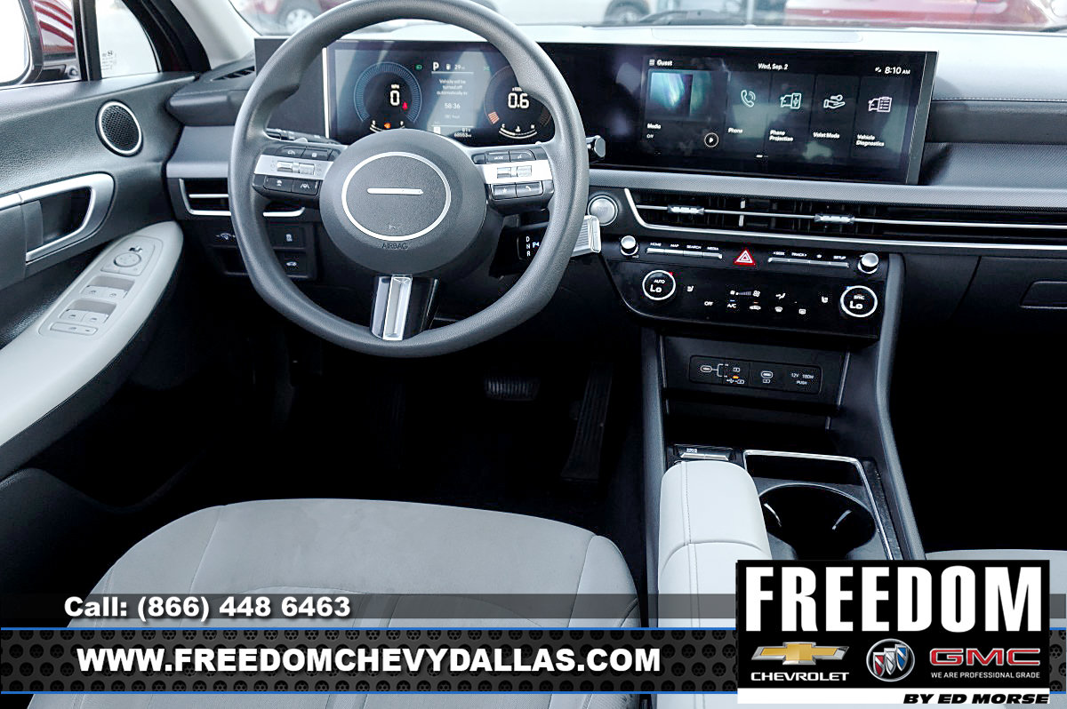 Used 2025 Hyundai Sonata SEL FWD image 12