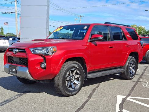 Used 2024 Toyota 4Runner TRD Off-Road Premium image 3