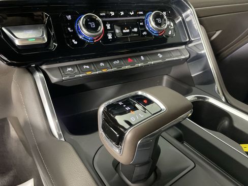 Used 2025 GMC Sierra 1500 Denali image 16