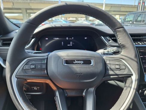 New 2024 Jeep Grand Cherokee L Altitude RWD image 16