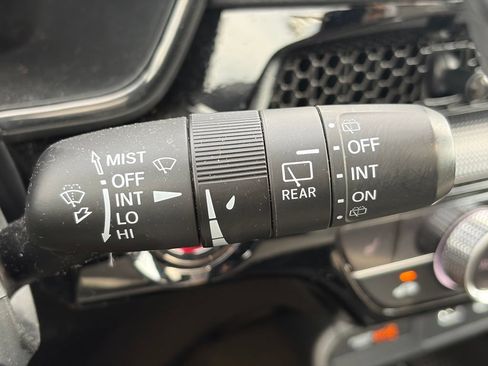 Used 2024 Honda CR-V EX-L image 27