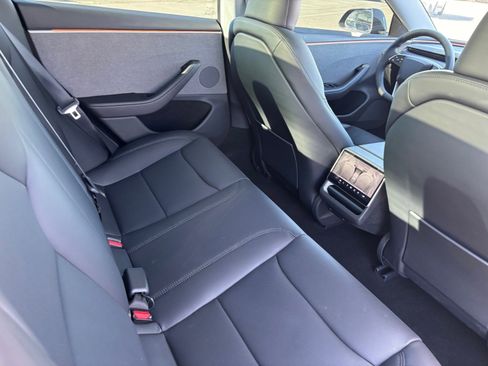 Used 2025 Tesla Model 3 image 16