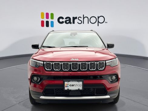 Used 2025 Jeep Compass Limited w/ Sun & Sound Group AWD/4WD image 8