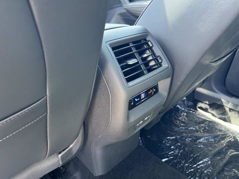 New 2025 Volkswagen Tiguan SEL R-Line image 22