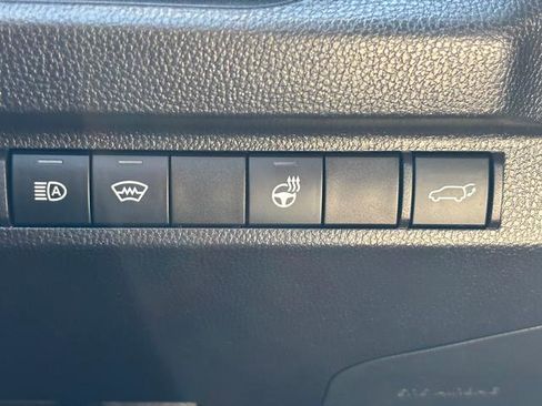 Used 2025 Toyota RAV4 XLE w/ Convenience Package AWD/4WD image 25