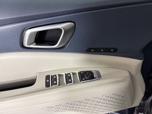 New 2026 Kia Carnival EX image 15