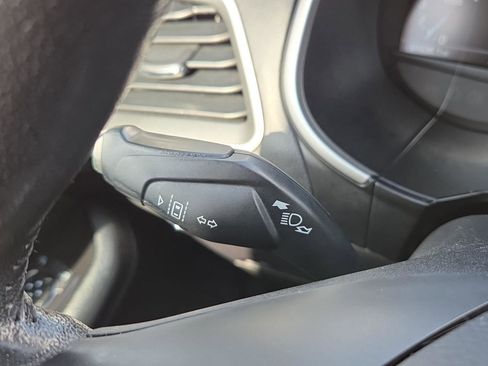 Used 2020 Ford Edge SEL w/ Cold Weather Package image 26